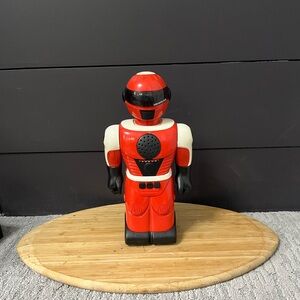 VTG BATTERY OPERATED 1995 MASTER TOBOR ROBOT MADE IN CHINA WORKING